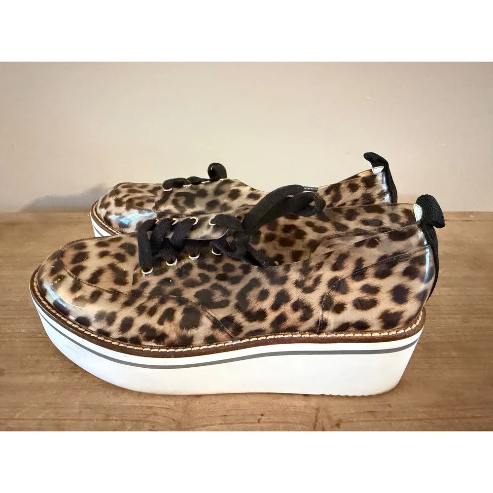 Jessica Simpson Leopard Print‎ Platform Oxfords Glossy Lace Up Shoes Brown White